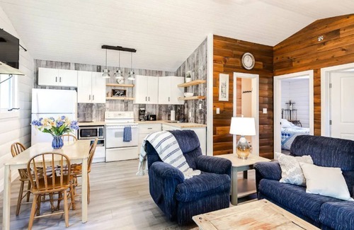 Saint Malo Cabin | Tranquil, Lovely Cabin in St Malo #14