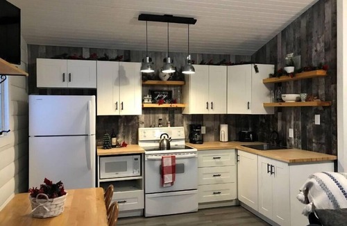 Saint Malo Cabin | Tranquil, Lovely Cabin in St Malo #14