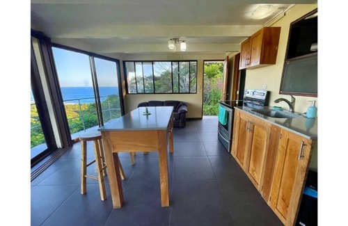 El Sunzal House | Tranquil Oceanview Guesthouse w/Luxurious Pool