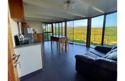 El Sunzal House | Tranquil Oceanview Guesthouse w/Luxurious Pool