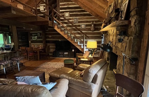 Dugspur House | Tranquil retreat, log home with lovely stream, Hillsville/Floyd VA