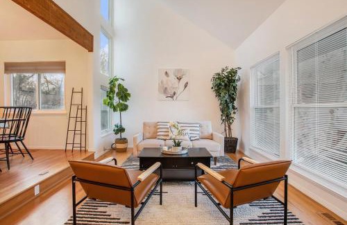 North Central Westminster House | Tranquil Retreat Sauna Master Suite Lrg Yard