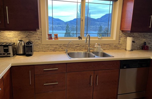 Okanagan-Similkameen House | Tranquil setting with beautiful views overlooking Skaha Lake