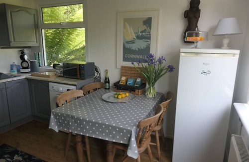 Helford Passage House | Tranquil setting near sea