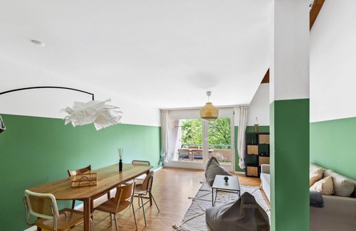 Hirslanden Apartment | Tranquil, Spacious Flat: 10' to Lake & Downtown