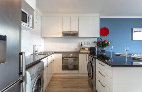 Observatory Apartment | Tranquil, Spacious, Quiet Trendy with a View