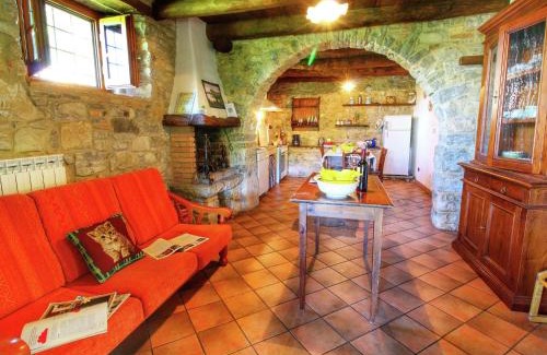 Ortignano Raggiolo House | Tranquil Tuscan Retreat