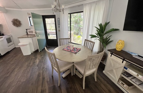 Night Heron House | Tranquil Two-Bed Bungalow in Sea Pines – Walk to the Beach & Pool, Pet Friendly