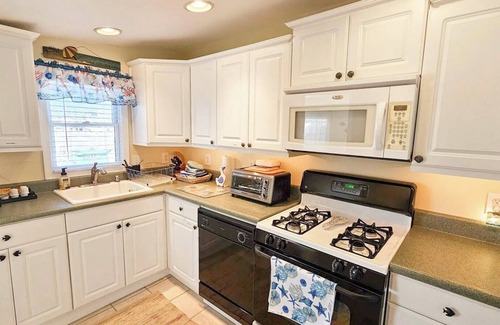 Tuckerton Beach House | Tranquil Water View 3-bedroom, 1-bathroom house in TuckertonnnSleeps : 8