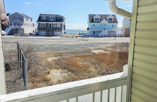 Tuckerton Beach House | Tranquil Water View 3-bedroom, 1-bathroom house in TuckertonnnSleeps : 8