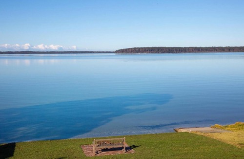 St. Georges Basin Villa | Tranquility Beach House - Absolute Waterfront - Child and Pet Friendly