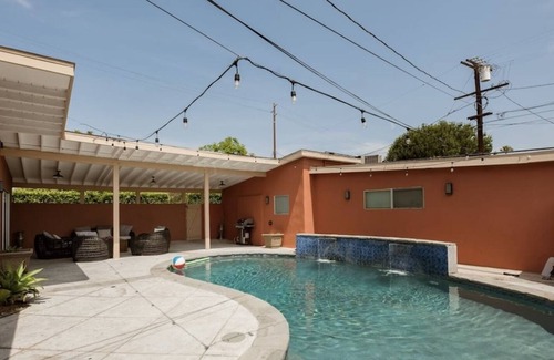 Melrose Villa | Tranquility in Prime Location