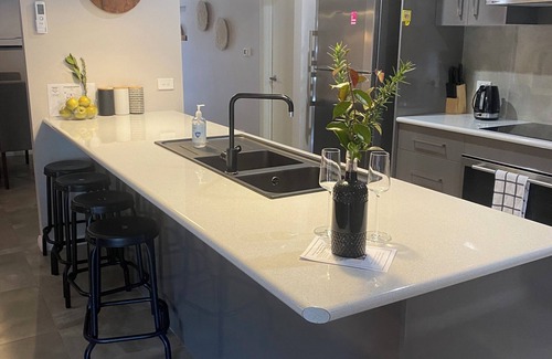 Oberon House | Tranquility Oberon - country town luxury