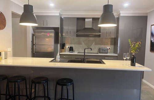 Oberon House | Tranquility Oberon - country town luxury