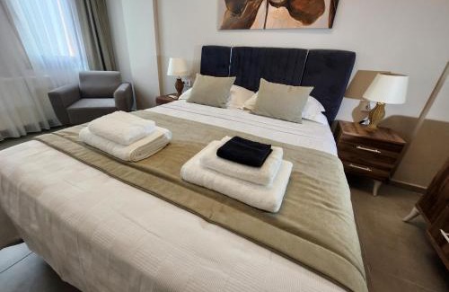 Kusadasi City Centre House | Traumhaus mitten in der City 60 Meter zum Meer