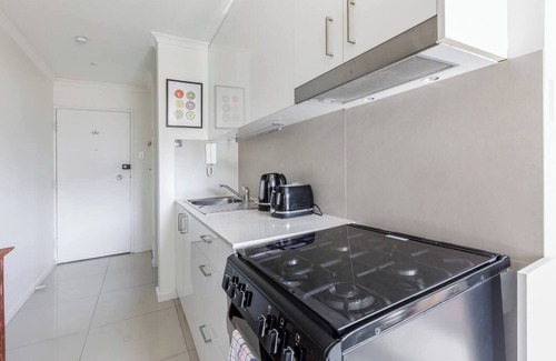 Travancore Apartment | Travancore Nest Sunlit City Base near Parks and CBD