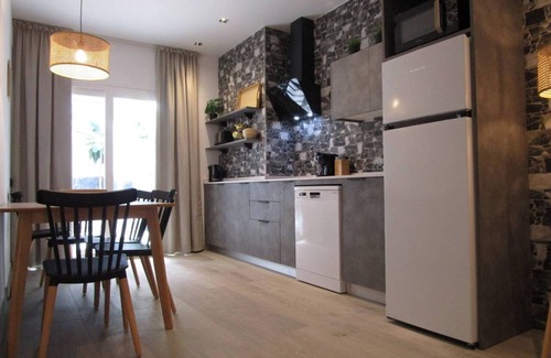 En Corts Apartment | Travel Habitat Ruzafa Green House Patio