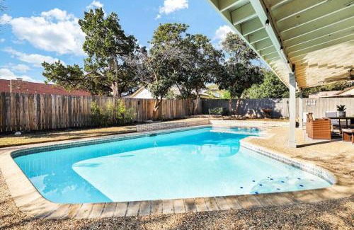 North Central Thousand Oaks House | Traveler's Delight: Grand Expedition Home (SAT)