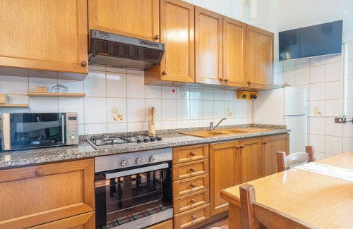 Lecco Apartment | Traveler's Retreat in Lecco