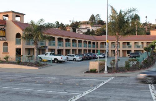 Castro Valley Hotel | Travelers Inn