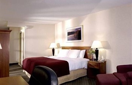 Town of Sharon Hotel | Travelers Inn