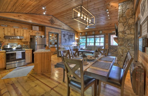 Hidden Lake Cabin | Traveller - Cherry Log