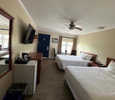 Waasis Hotel | Travellers Inn Fredericton NB