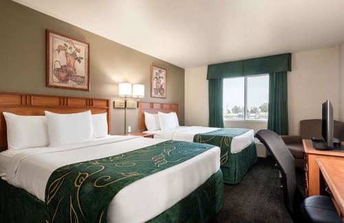 Missouri Valley Hotel | Travelodge by Wyndham Missouri Valley