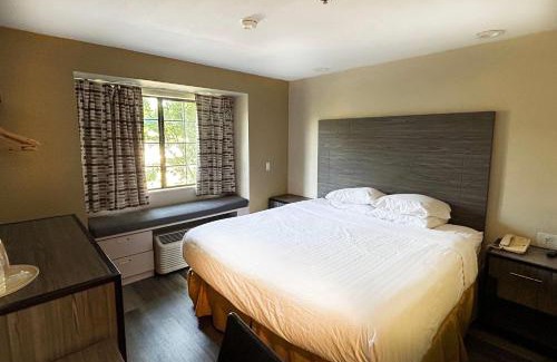 South Arlington Hotel | Travelodge by Wyndham Arlington/Dallas Area