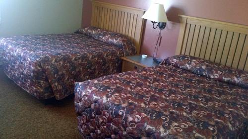 Blairmore Hotel | Travelodge by Wyndham Blairmore