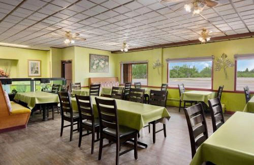 Dawson Creek Hotel | Travelodge by Wyndham Dawson Creek
