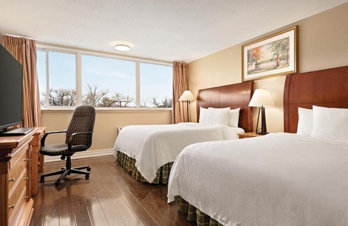 Richmond Hill Hotel | Travelodge by Wyndham Richmond Hill