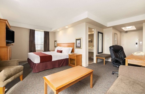 Spruce Grove Hotel | Travelodge by Wyndham Spruce Grove