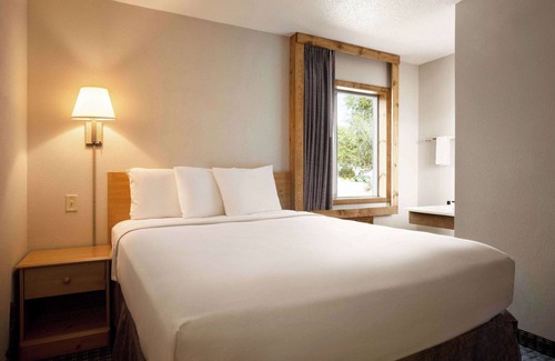 Edgemont Hotel | Travelodge by Wyndham Edgemont