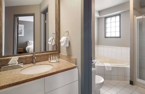 Leduc Hotel | Travelodge by Wyndham Edmonton Airport