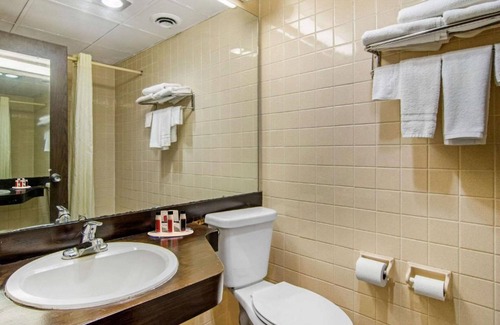 Forsyth Hotel | Travelodge by Wyndham Forsyth