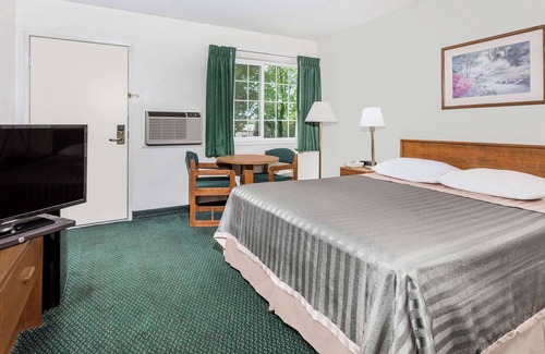 Grants Pass Hotel | Travelodge by Wyndham Grants Pass
