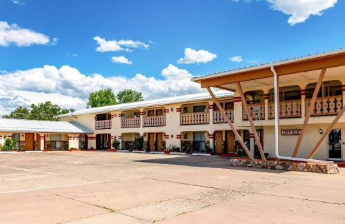 East Las Vegas Hotel | Travelodge by Wyndham Las Vegas NM