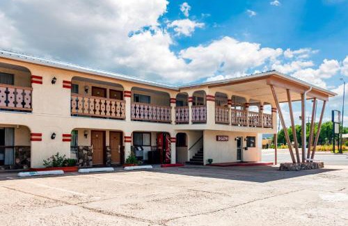 East Las Vegas Hotel | Travelodge by Wyndham Las Vegas NM