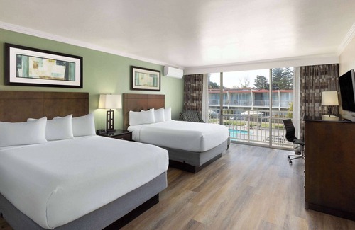 North Fremont Street Hotel | Travelodge by Wyndham Monterey Bay