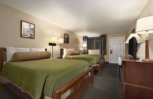 Harvey Hotel | Travelodge by Wyndham New Orleans West Harvey Hotel