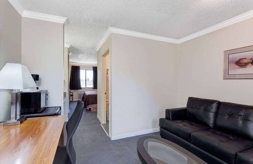 Lamanda Park Hotel | Travelodge by Wyndham Pasadena Central