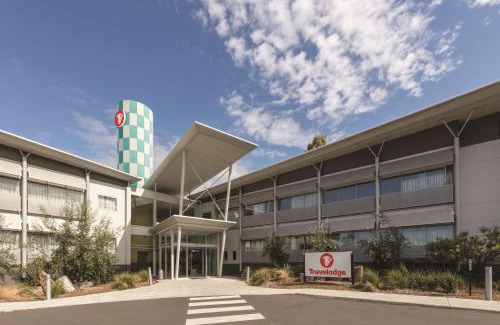 Cambridge Hotel | Travelodge Hotel Hobart Airport