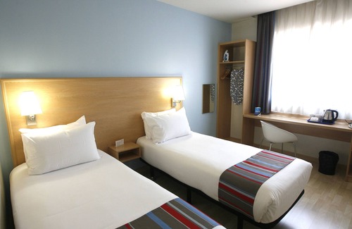 Manises Hotel | Travelodge Valencia Aeropuerto
