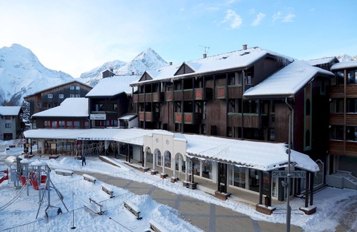 Les Deux Alpes Apartment | travelski home classic - Résidence La Muzelle