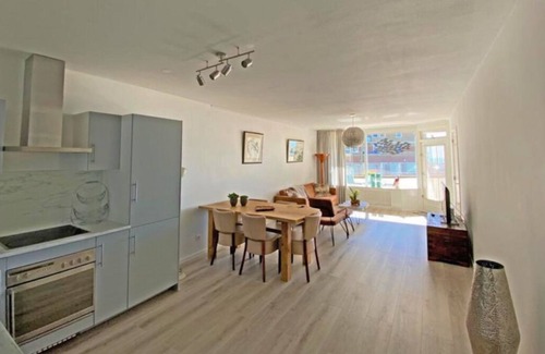 Heemstede House | Travl.is Expats NL # Heemstede Green Base