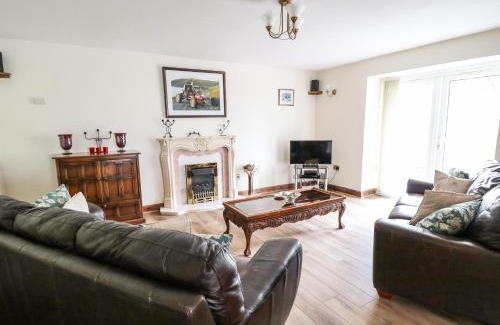 St Harmon House | Tre Garreg