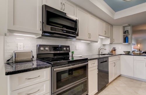 Capri Isle Condo | Treasure Island Isle of Capri Pool 2/2