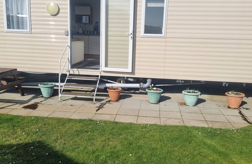 Newton Cabin | Trecco Bay Porthcawl 2-Bed Caravan, Sleeps 6