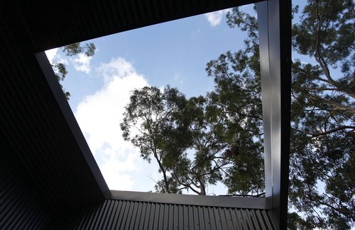 Austinville House | TREE HOUSE #1. Private, stone bath with amazing views of Gold Coast Hinterland